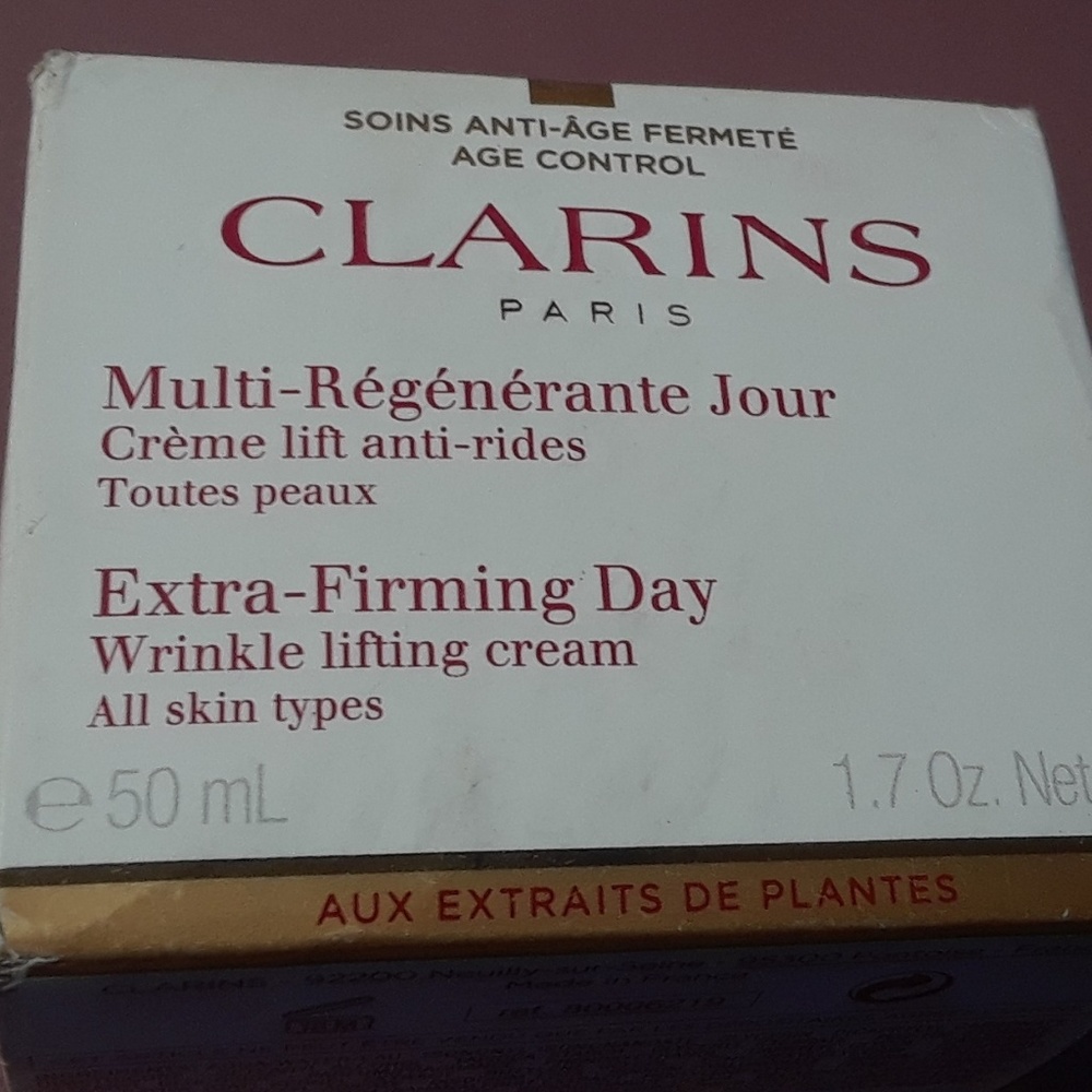Claims Paris, Extra-Forming Day Wrinkle